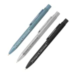 Penna personalizzata in alluminio riciclato spazzolato nei 3 colori disponibili con logo inciso al laser