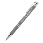 Penna personalizzata in alluminio soft touch grigio chiaro con logo inciso al laser